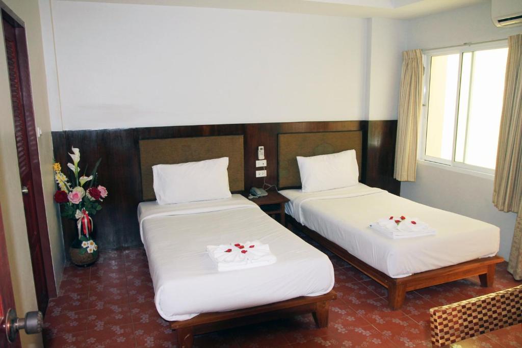 Good Nice 2 Guesthouse Patong Екстериор снимка