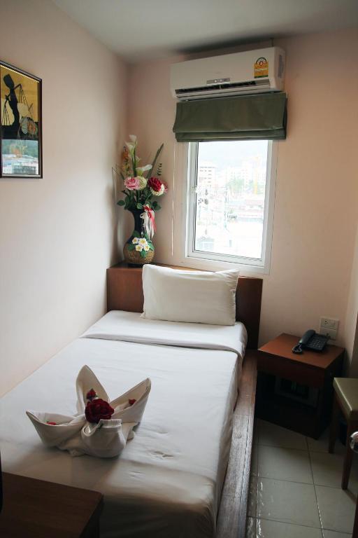 Good Nice 2 Guesthouse Patong Екстериор снимка