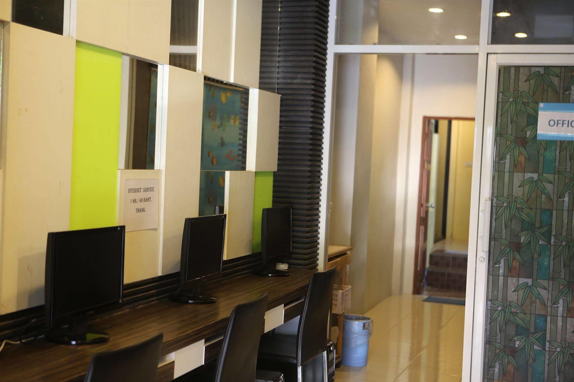 Good Nice 2 Guesthouse Patong Екстериор снимка